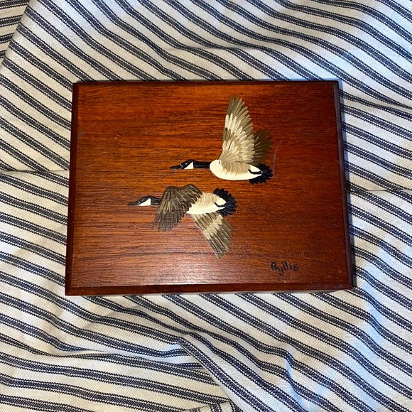 Vintage Hand-Painted Canada Goose Wood Box - Picture 4 of 6